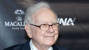 Warren Buffett issues Thanksgiving message to shareholders, urging kindness