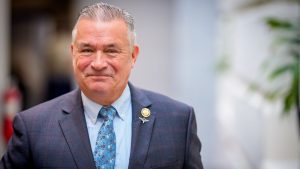 Bipartisan lawmakers unveil compromise plan to temporarily extend ACA subsidies