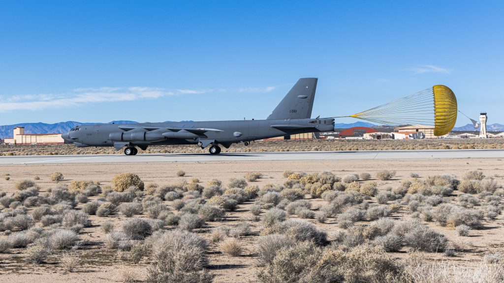 B-52 with key radar upgrade flies to Edwards for testing