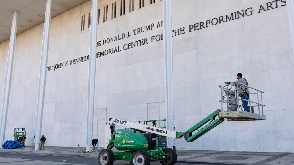 Kennedy Center seeks $1 million from performer who canceled show