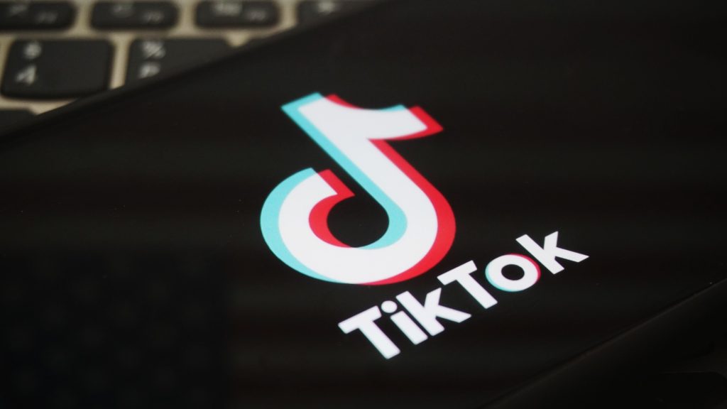 As layoff anxiety mounts, more turn to TikTok for advice in the workplace