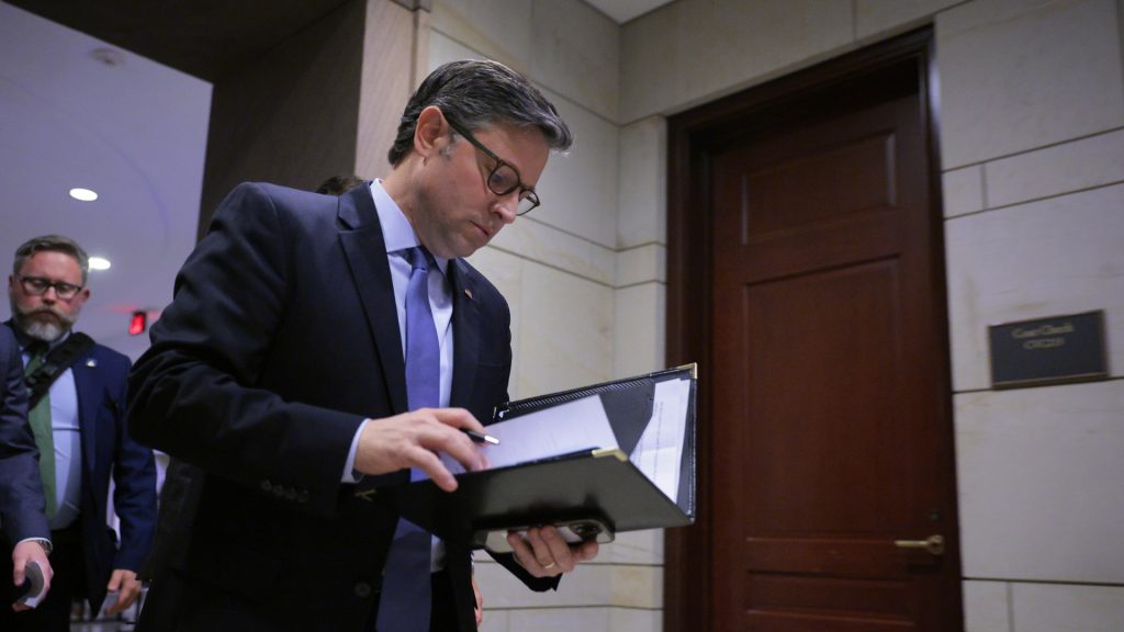 Moderate Republicans join Democrats to force vote on extending ACA subsidies