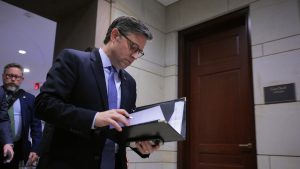 Moderate Republicans join Democrats to force vote on extending ACA subsidies