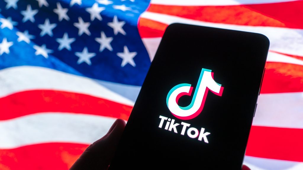 TikTok signs deal to avoid US ban