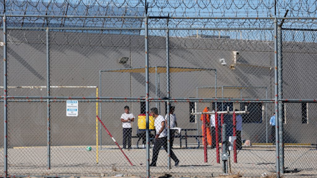 ICE drafts warehouse network to detain 80,000 immigrants: Report