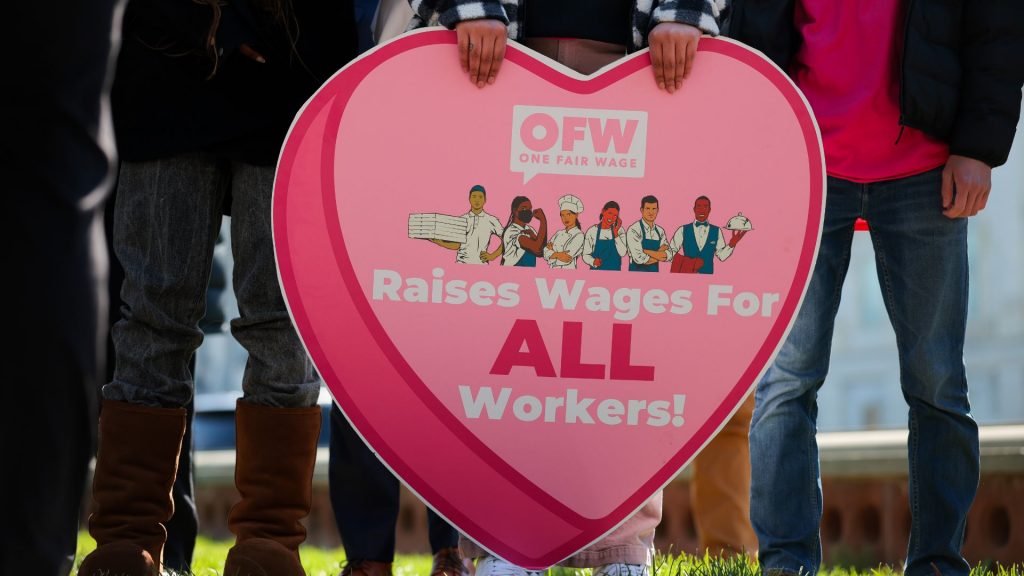 Which states are raising their minimum wages in 2026