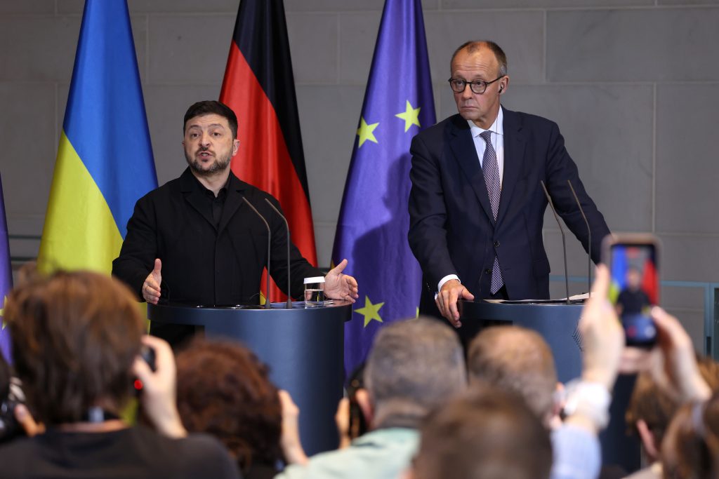 US, Europe vow to secure Ukraine, as Kyiv asks for $60 billion in 2026