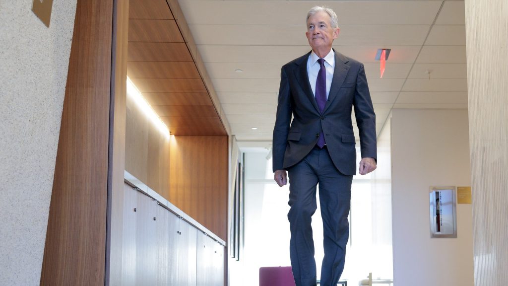 Powell heads to Supreme Court as Trump’s fight over the Fed escalates