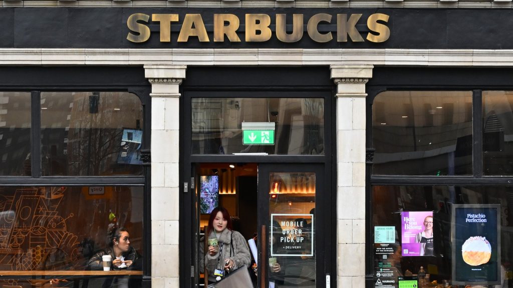 Starbucks touts turnaround in latest fiscal results