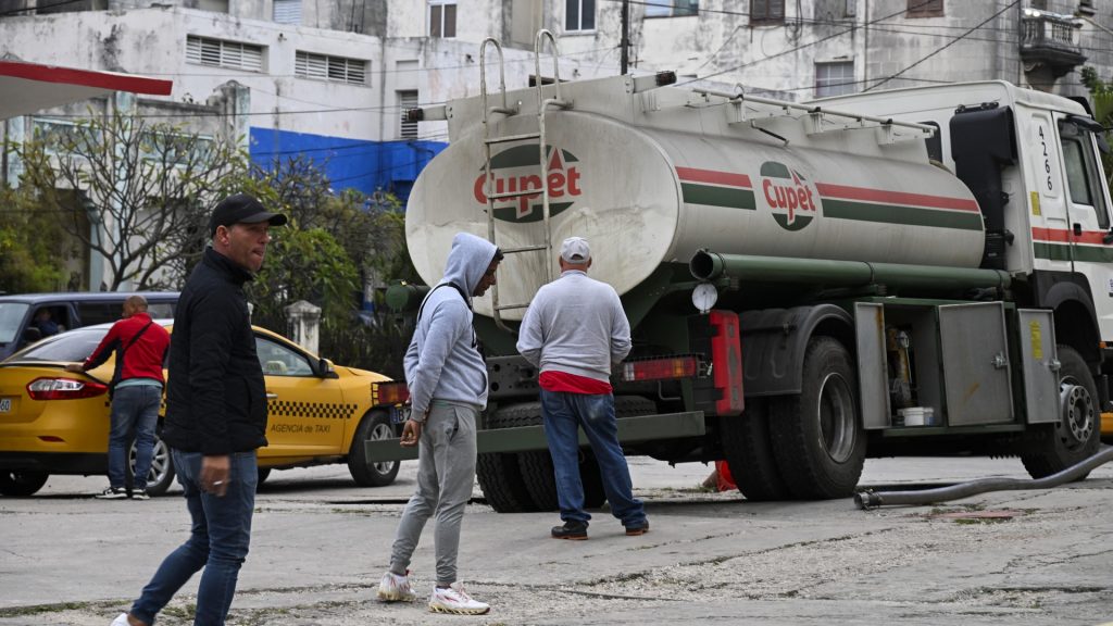 Trump threatens tariffs on countries selling oil to Cuba