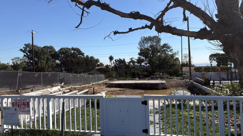 Redfin: Investors bought 40% of Palisades fire lots — locals dispute that