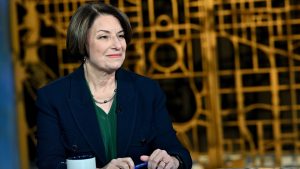 Sen. Amy Klobuchar files to run for Minnesota governor after Walz bows out