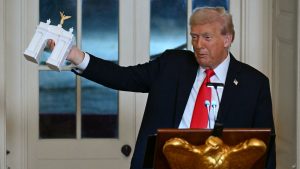 Vietnam veterans sue to block Trump’s planned 250-foot arch near Arlington