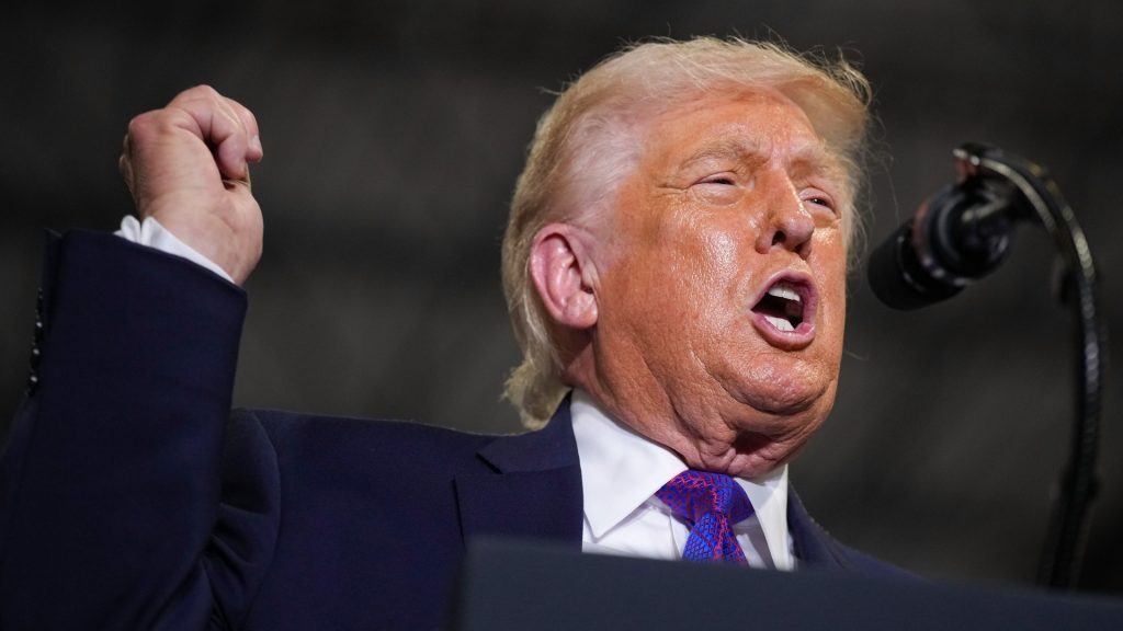 Trump calls Thomas Massie a ‘loser’ in speech pushing Kentucky primary rival