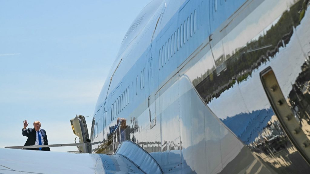 Trump rejects DHS compromise, talks restart as new proposal take shape