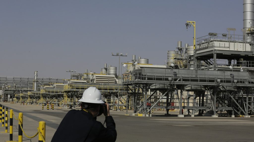 OPEC+ to lift oil output slightly as war risks tighten global market
