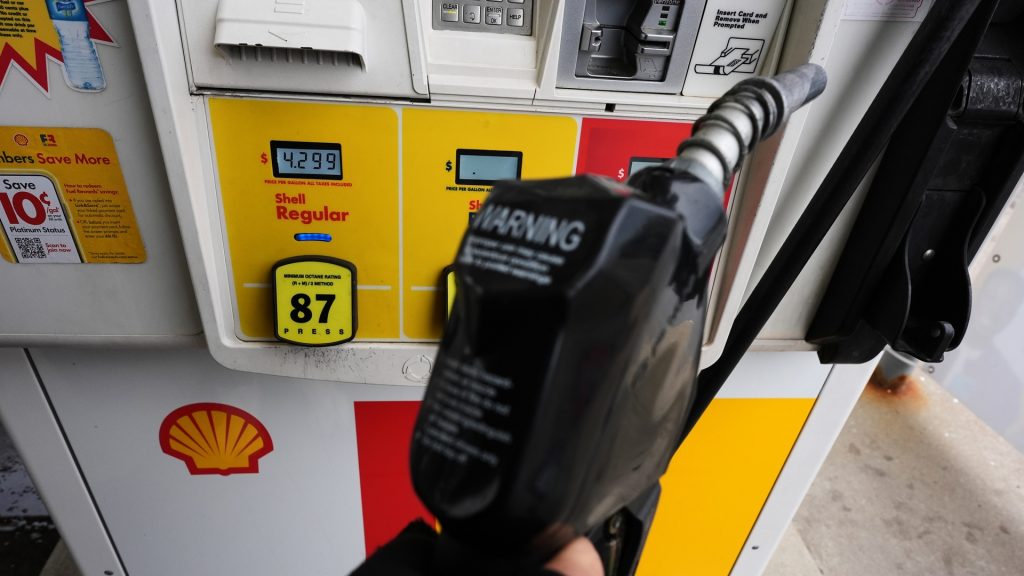 Gas prices hit wartime high as Trump weighs next Iran move