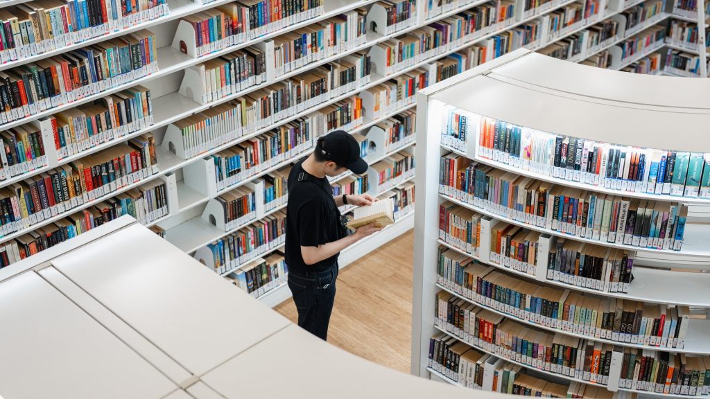 Librarians, union settle with Trump administration over federal IMLS cuts