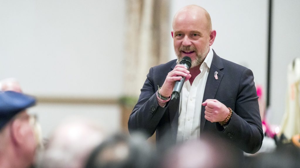 Trump backs Hilton, complicates GOP path in California race