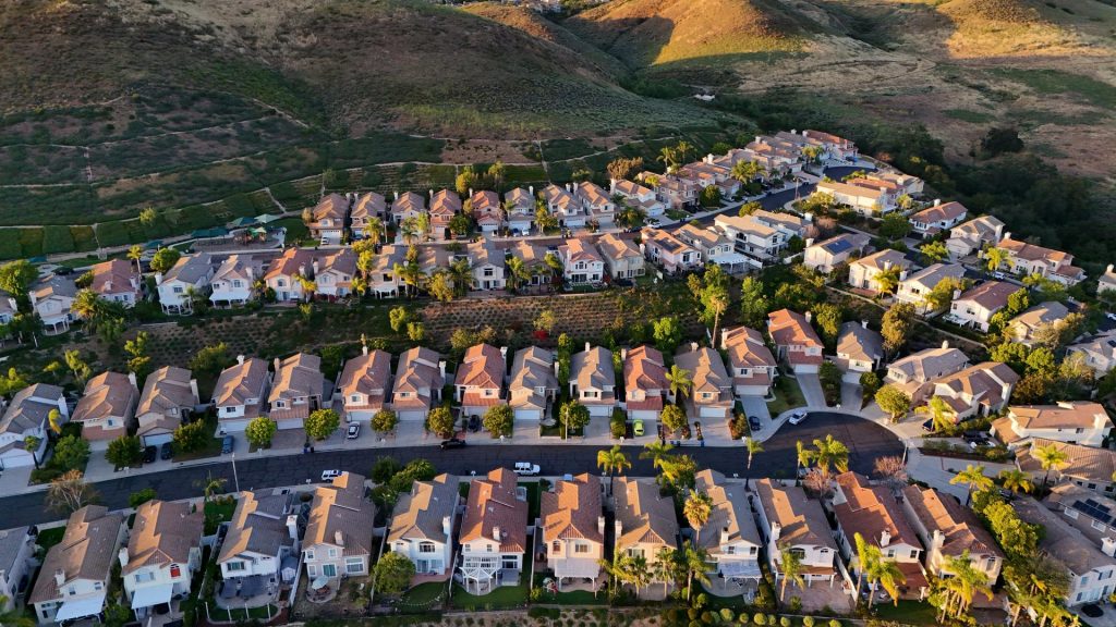 Californians dreaming of home ownership find it after they leave: Report
