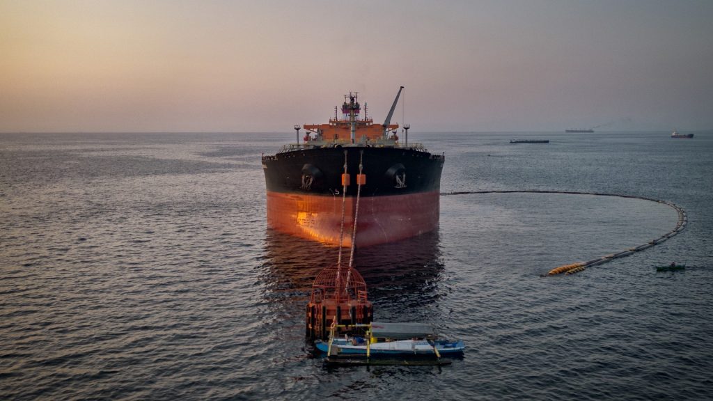 Russia’s oil export revenue jumped 94% in first month of Iran war