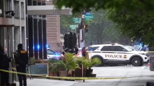 Suspect who fired shots at White House security checkpoint killed by Secret Service