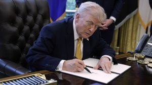 Judge rejects Trump admin’s argument, orders White House records be kept