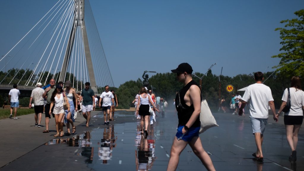 Dangerous heat wave hits the US with highs exceeding 100 degrees