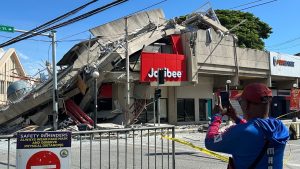 7.8 magnitude earthquake triggers tsunami, kills more than a dozen in the Philippines