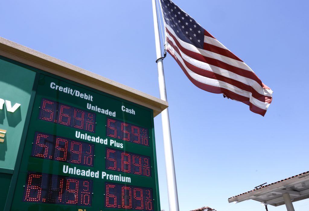 House advances measure to give troops a discount on gas