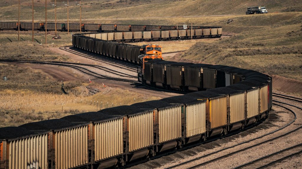 White House’s $700 million push for coal revives decade-long fight in Oakland