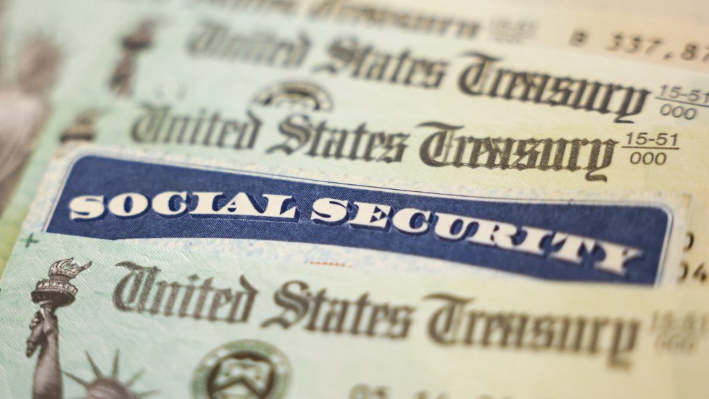 A $500 monthly cut? Social Security’s clock is ticking: Report