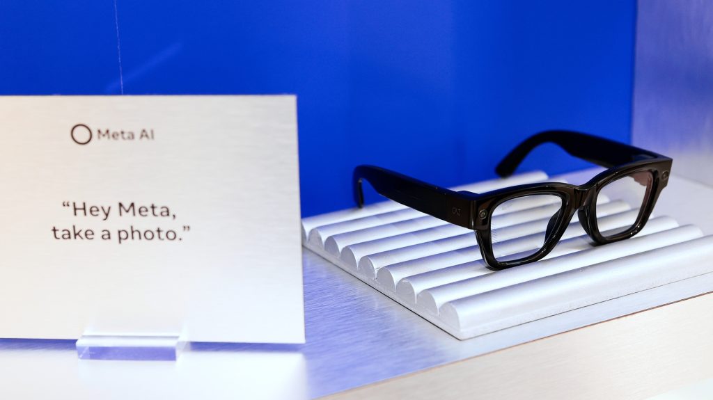 Meta adds facial recognition code for its smart glasses without telling anyone