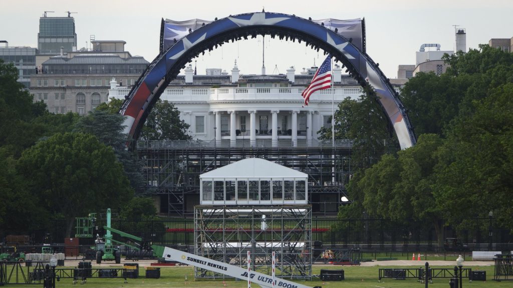 A UFC fight is rising on the White House lawn. A lawsuit wants it shut down