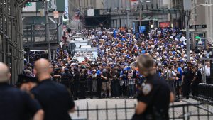 Knicks celebrate championship with NY parade and a visit to the White House