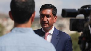 Israeli settlers detain Ro Khanna during US congressman’s trip to West Bank