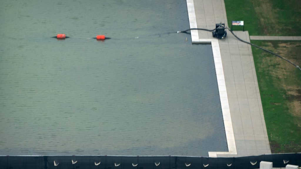 Beset by problems, Lincoln Memorial Reflecting Pool being drained again