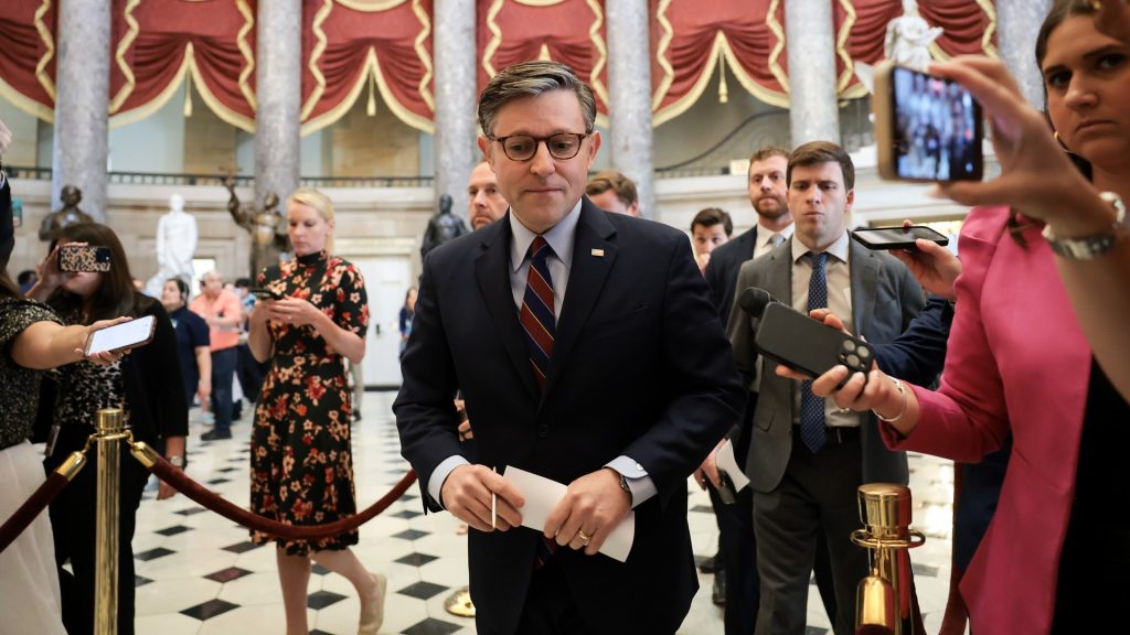 House passes stock trading bill while voter ID provision splits parties