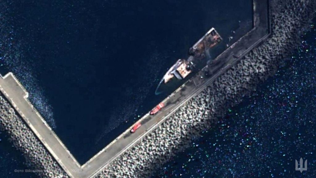 Ukraine sinks Russian ship miles away from rumored Putin sea stronghold