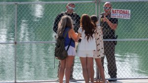 Trump admin sticks with Reflecting Pool contractor despite repair questions