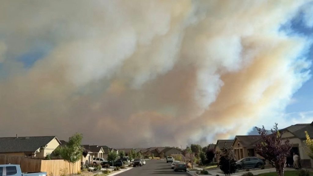Hawk Fire burns through thousands of acres in Nevada, causing evacuations