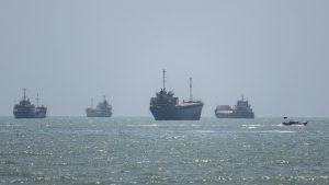 Oman and Iran near Strait of Hormuz deal, but Tehran says US must act first