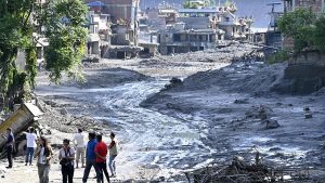 Hundreds feared dead as new flood threat stalls rescue efforts in Nepal, Tibet