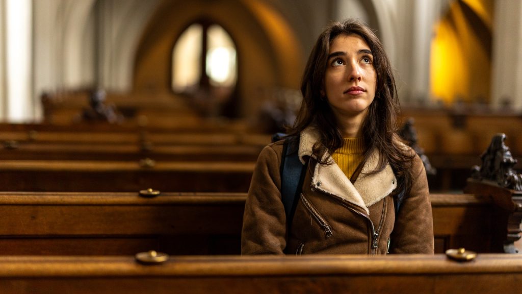 Young believers are swapping dorm parties for liturgy