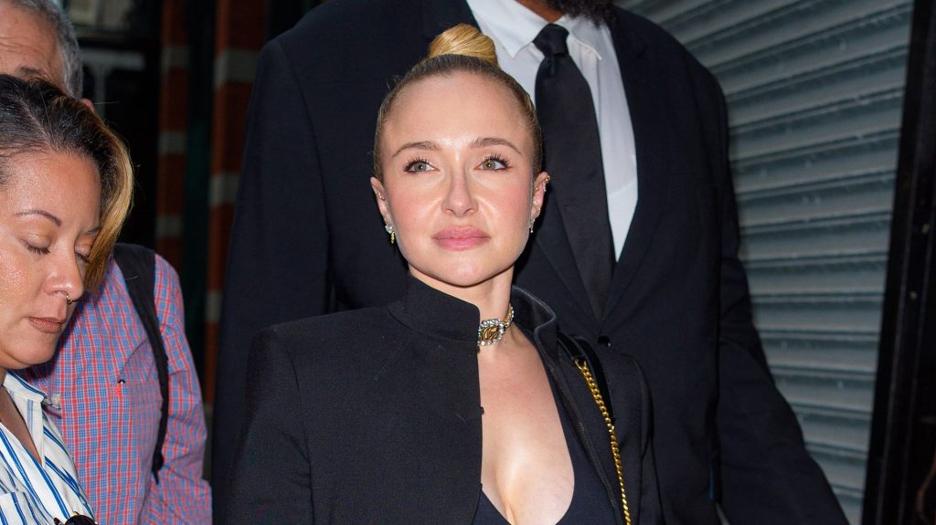 New report reveals who was with Hayden Panettiere when she died; mother speaks out