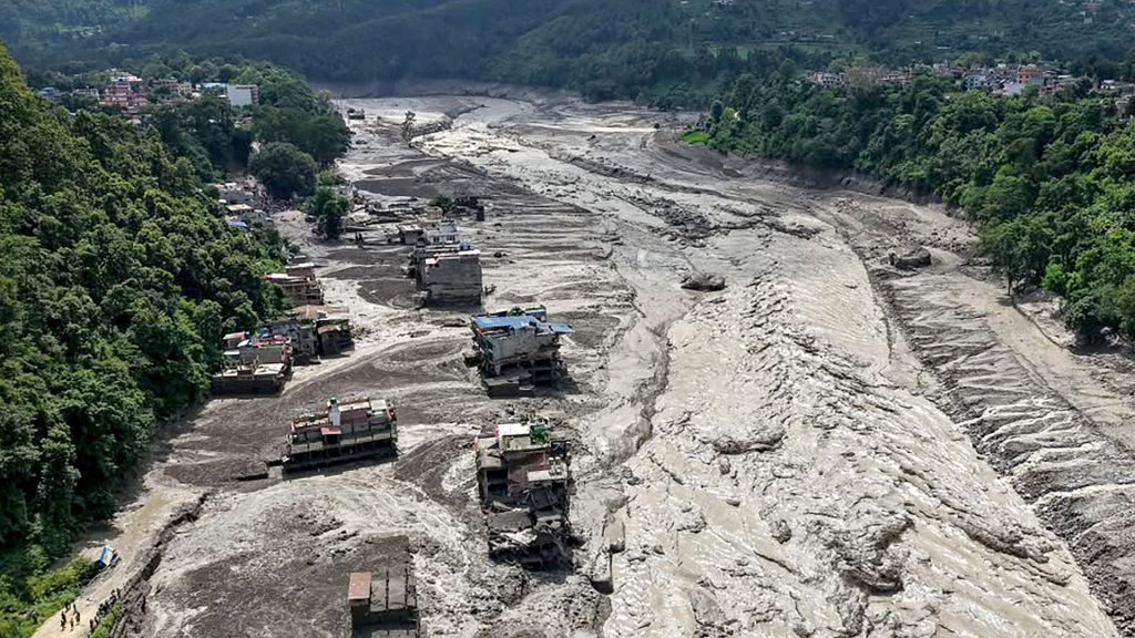 Nepal floods kill at least 273, more than 1,300 still missing