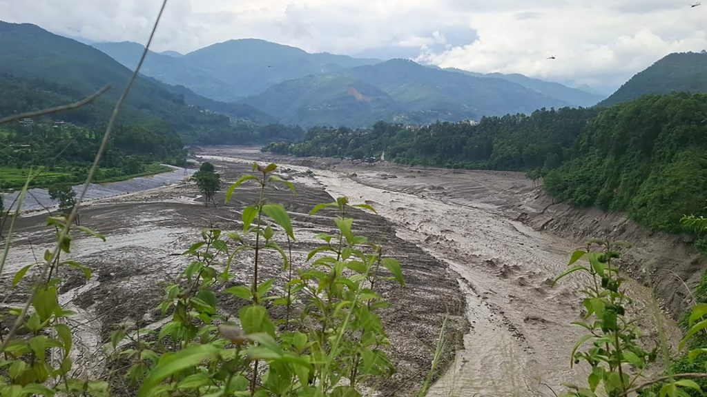 3 Americans among hundreds missing after Nepal flash flooding
