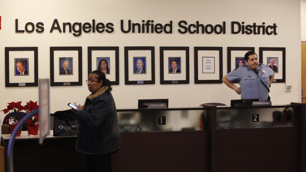 LA’s ban on AI for all students follows limits on screen time