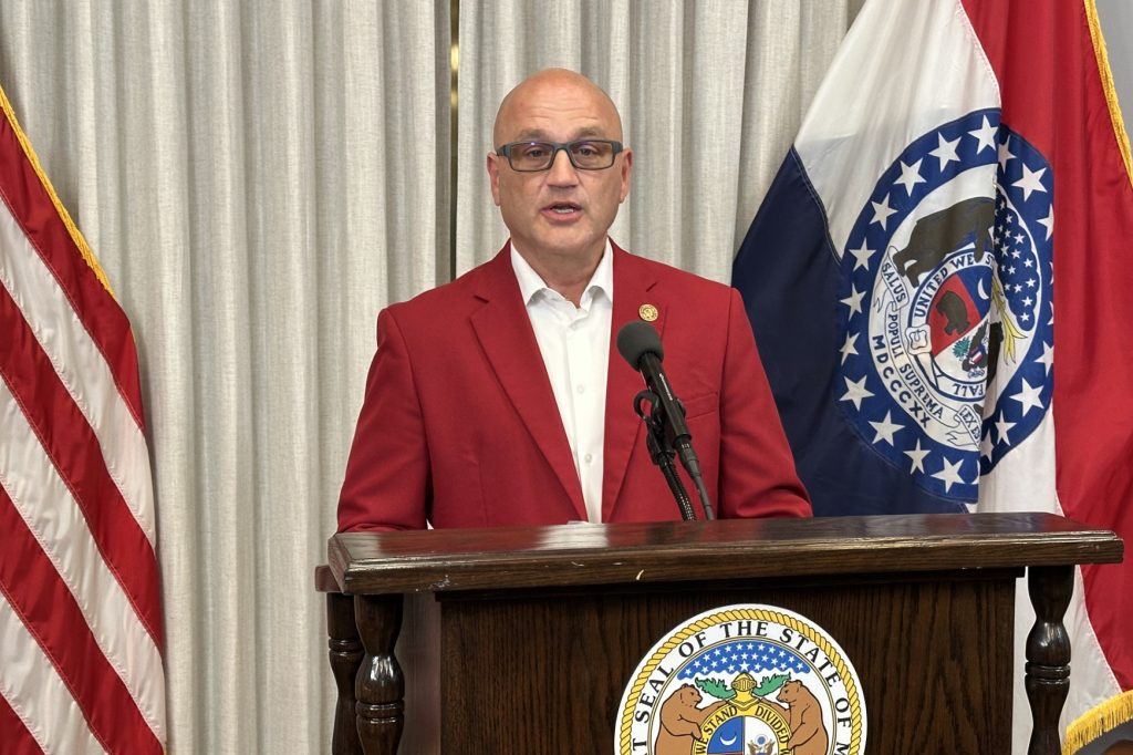 Missouri asks Supreme Court to keep GOP-backed congressional map for November