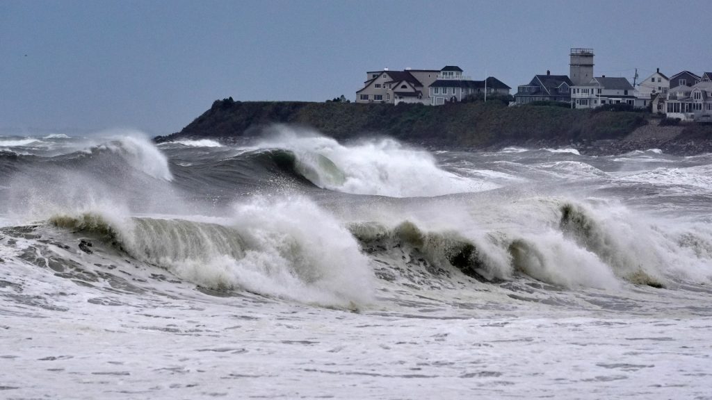 1 reported dead in powerful storms hitting Northeast, mid-Atlantic